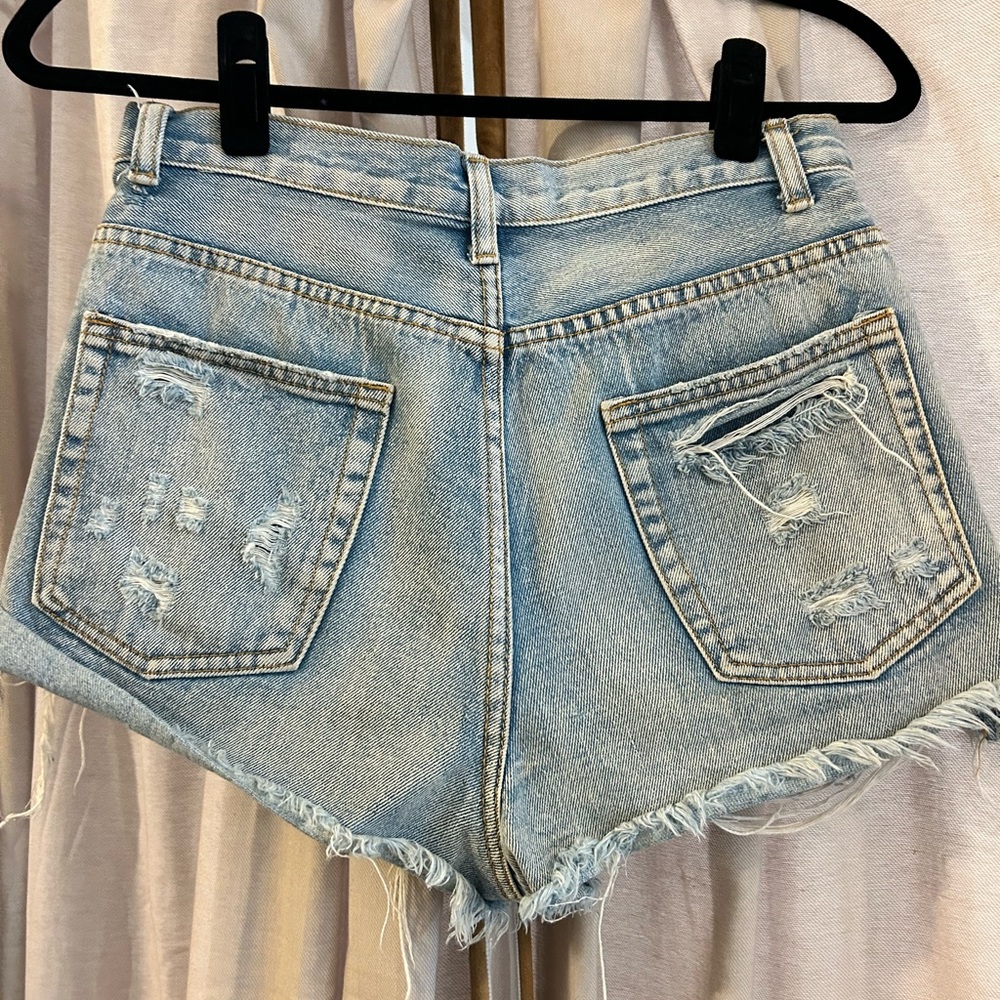 Women’s Jean Shorts - Distressed - Medium Wash